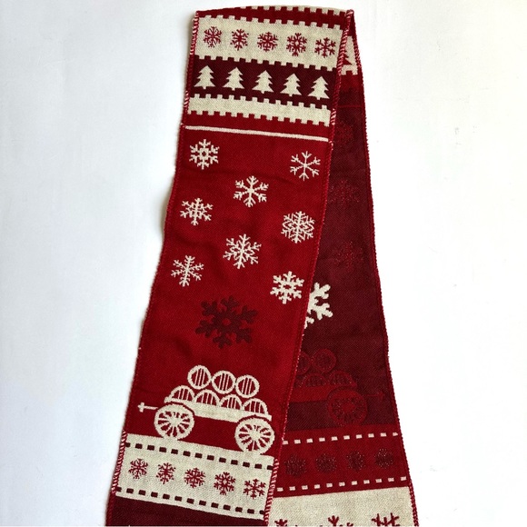 Maker’s Mark Whiskey Red Scarf - Picture 5 of 6